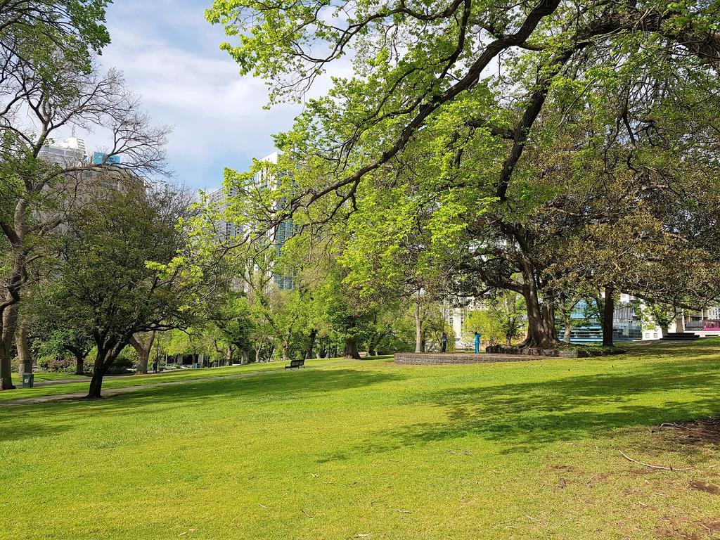 Readyset Apartments At Liberty Melbourne Eksteriør bilde